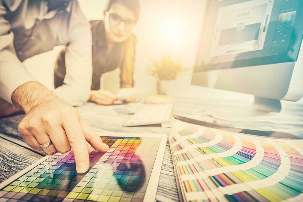 2018 Logo Design Trends: Your Guide to Navigate Hot Trends and Avoid Fads
